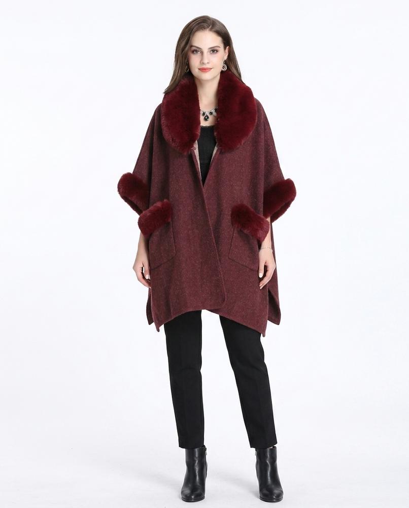 Nord Wear - Eikad | Faux Fur-Trimmed Cape-Style Coat Women