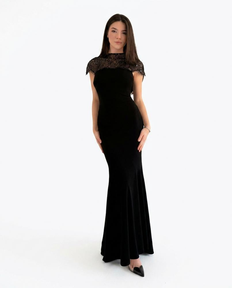 Nord Wear - Dakod | Lace-Embellished Floor-Length Maxi Dress Women