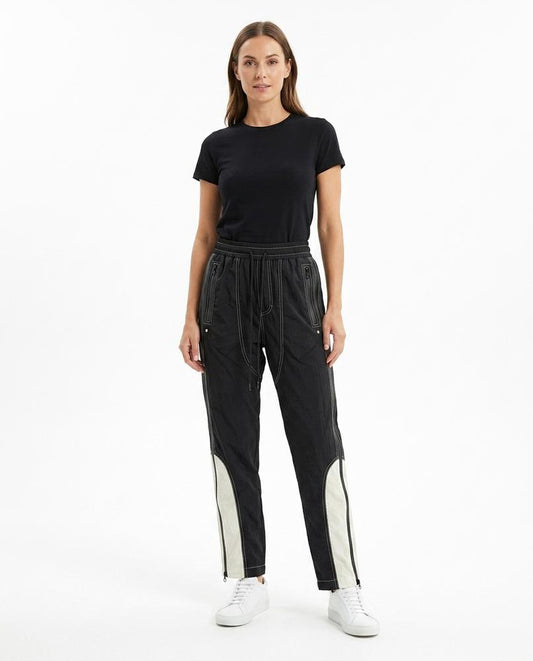 Nord Wear - Takar | Color-Blocked Contrast-Stitched Pants Women