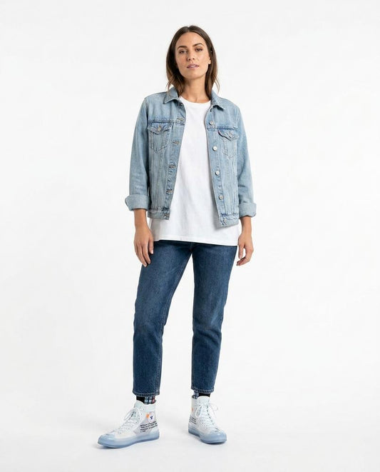 Nord Wear - Rinal | Light-Wash Button-Up Denim Jacket Women